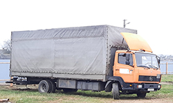 Mercedes 1117 — грузоперевозки с гидробортом